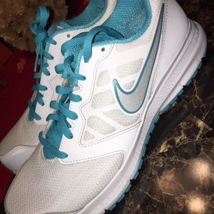 Nike Women's White and Blue Running Shoes